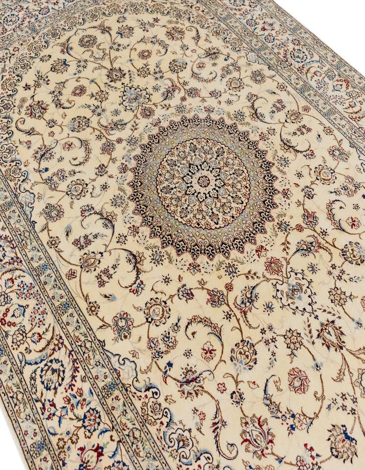 Detail image of  6' 8 x 10' Nain Rug