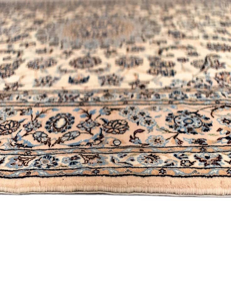 Detail image of  6' 7 x 9' 7 Nain Wool Rug