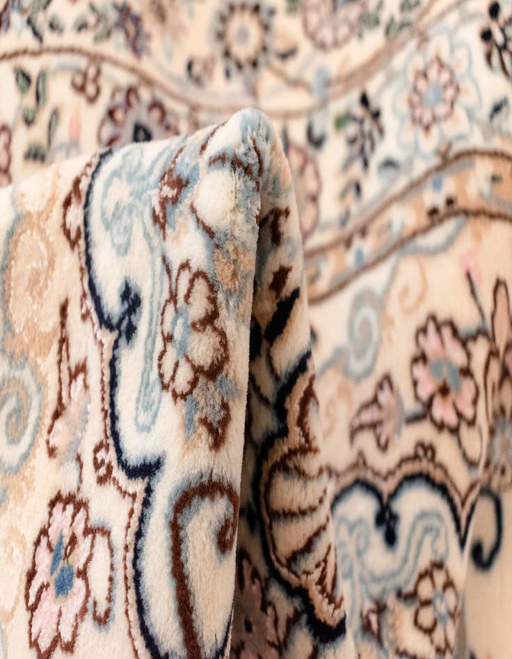 Detail image of  6' 9 x 10' 4 Nain Rug