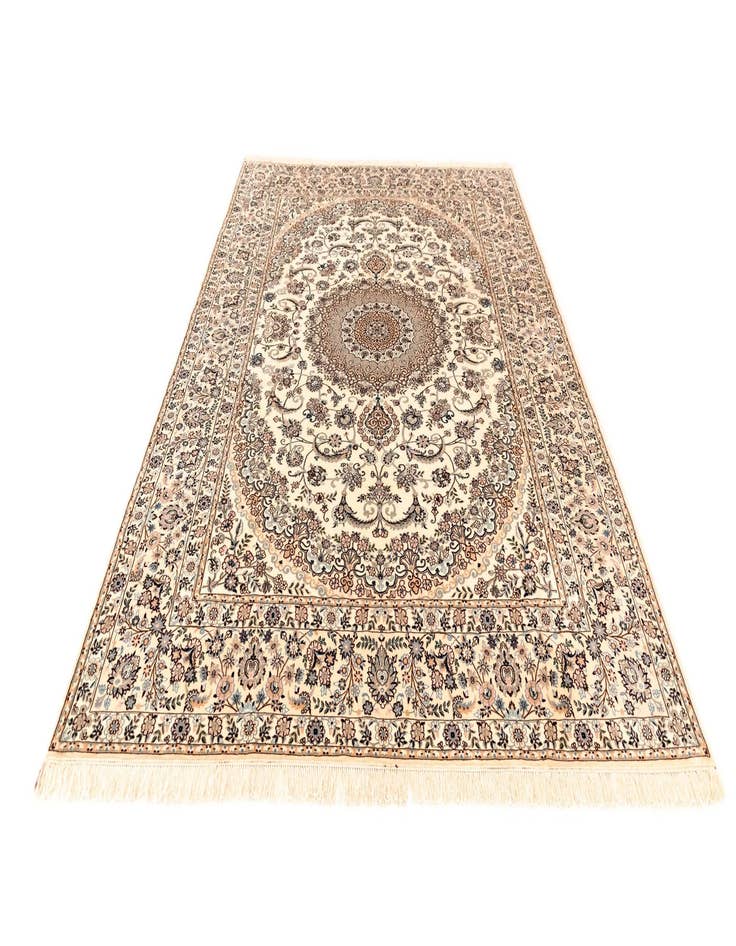 Detail image of  6' 9 x 10' 4 Nain Rug