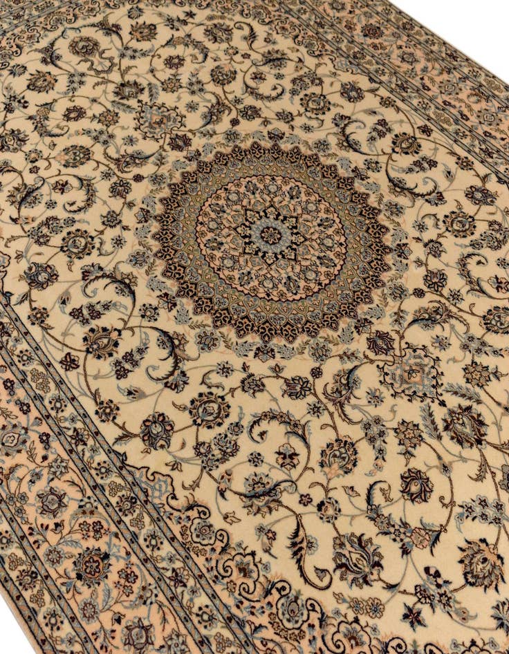 Detail image of  6' 10 x 10' 5 Nain Rug
