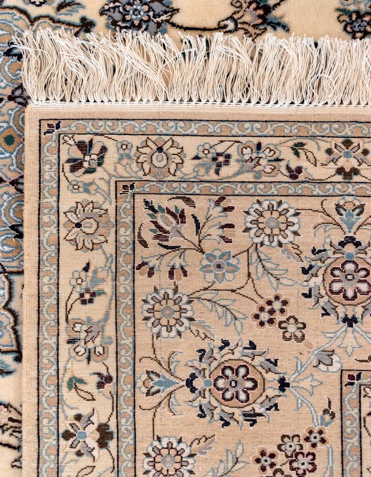 Detail image of  6' 8 x 8' 6 Nain Rug