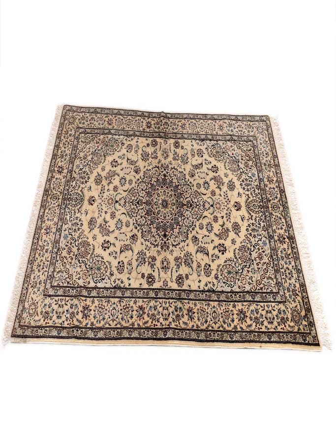 Detail image of  4' 2 x 6' 5 Nain Rug