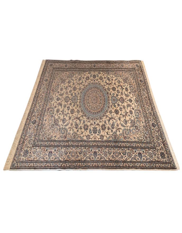 Detail image of  8' 3 x 11' 11 Nain Rug