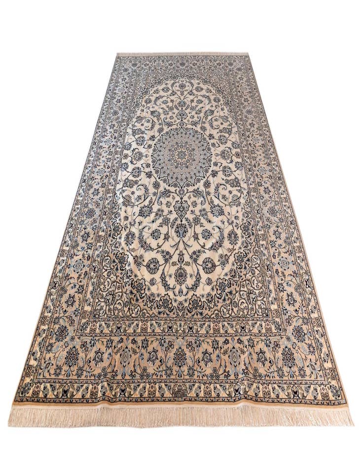 Detail image of  7' x 10' 5 Nain Rug