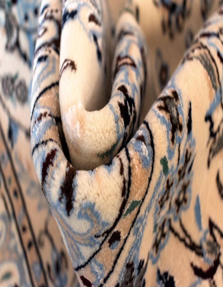 Detail image of  6' 10 x 10' 4 Nain Rug