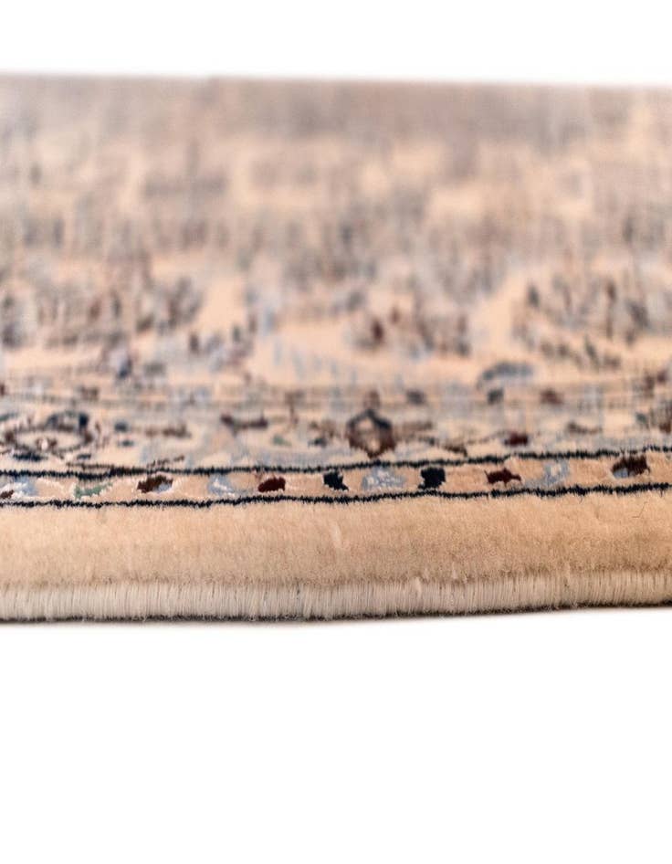 Detail image of  6' 10 x 10' 4 Nain Rug