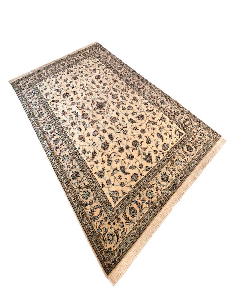 Detail image of  6' 10 x 10' 4 Nain Rug