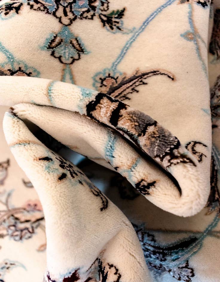 Detail image of  6' 10 x 10' 4 Nain Rug