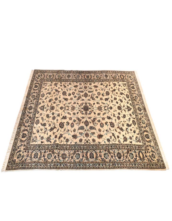 Detail image of  6' 10 x 10' 4 Nain Rug