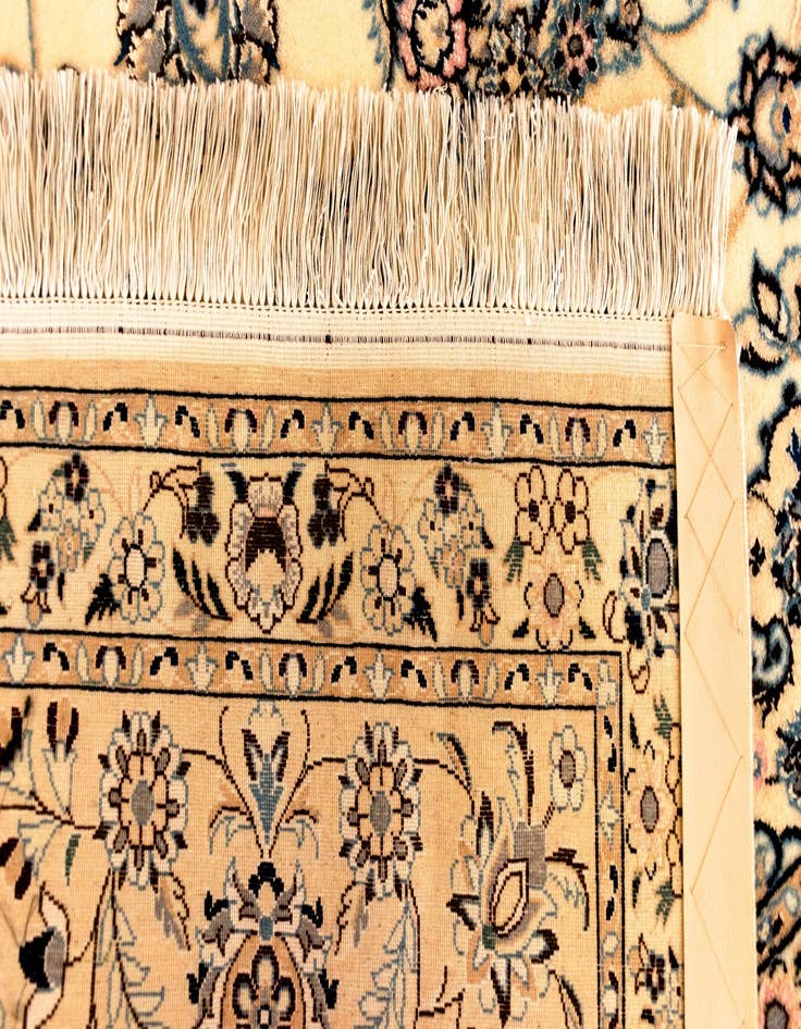 Detail image of  6' 11 x 10' 8 Nain Rug