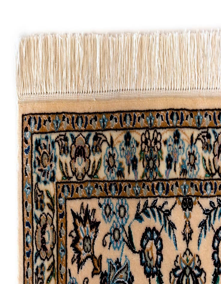 Detail image of  6' 9 x 10' 3 Nain Rug