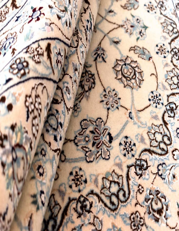 Detail image of  3' 8 x 5' 7 Nain Rug