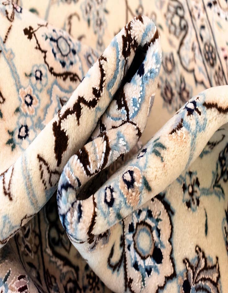 Detail image of  3' 8 x 5' 7 Nain Rug