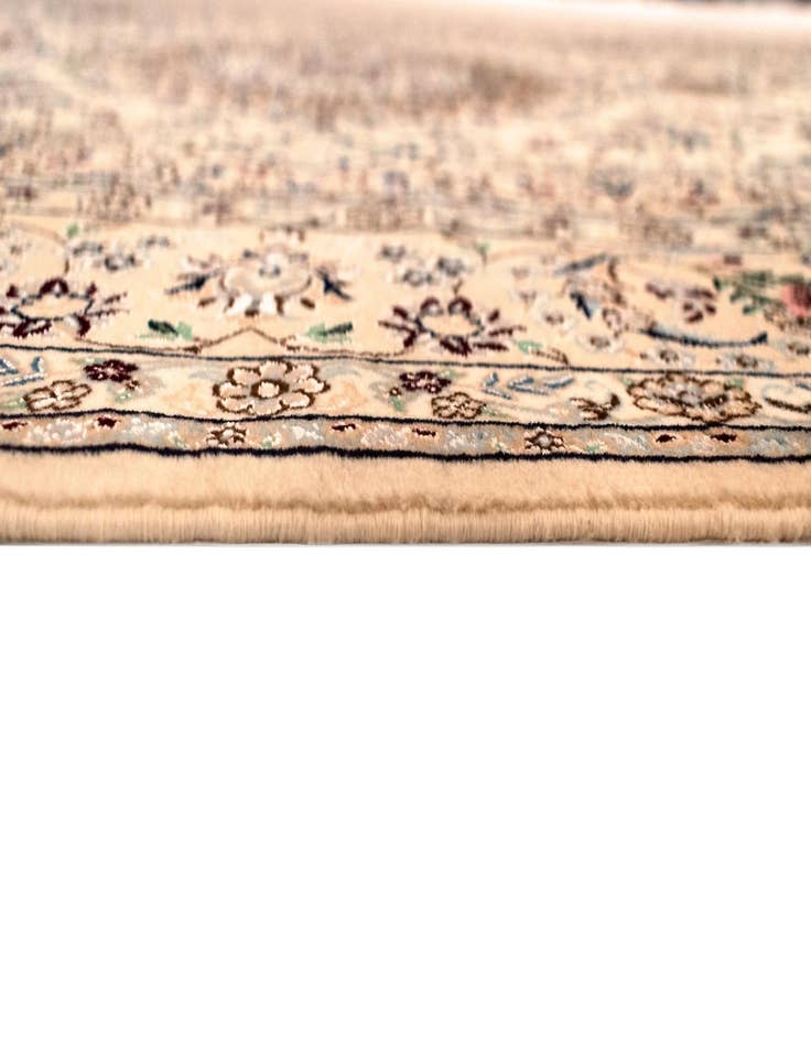 Detail image of  4' 9 x 7' 5 Nain Rug