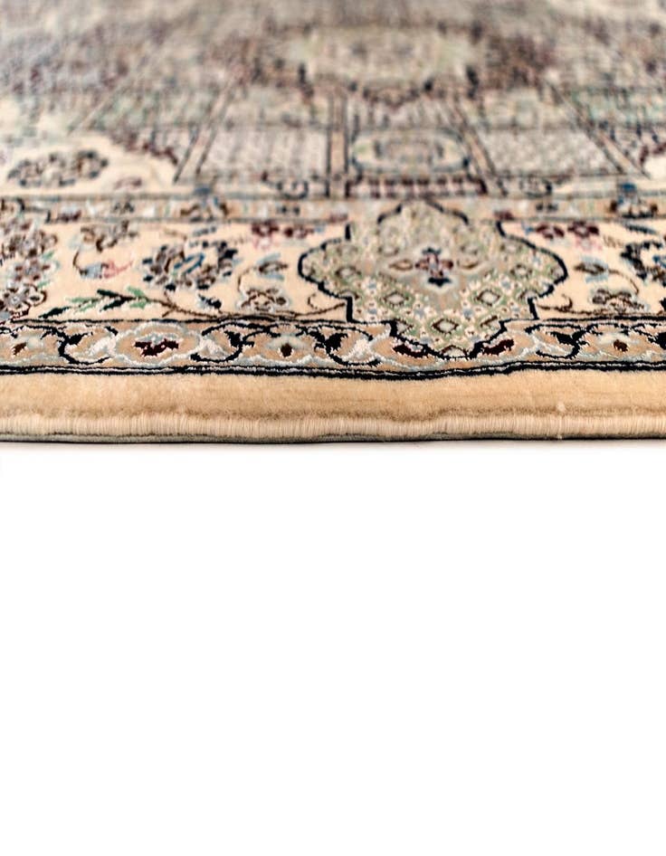Detail image of  3' 10 x 5' 10 Nain Rug