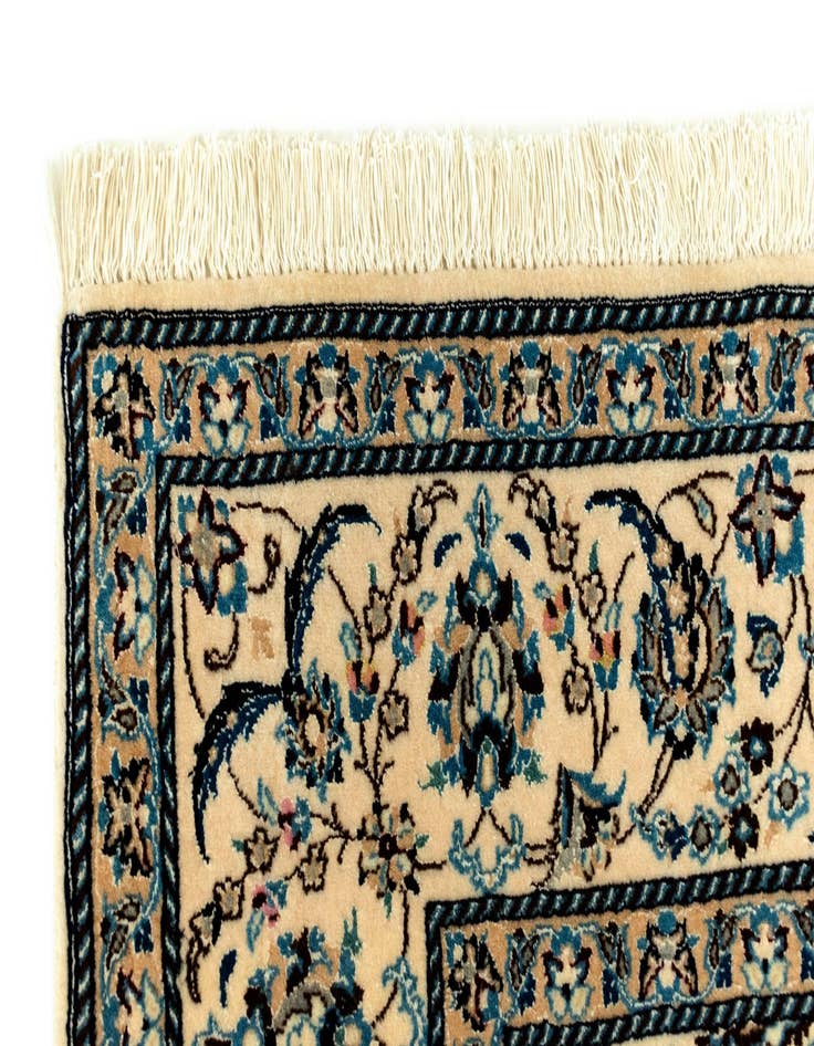 Detail image of  4' 2 x 6' 7 Nain Rug