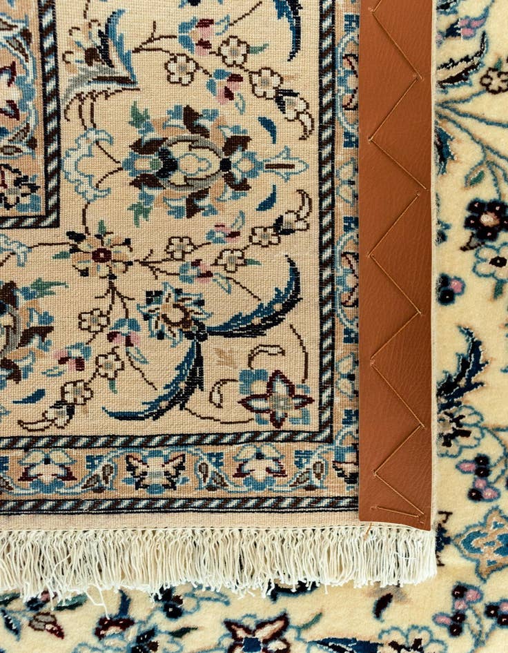 Detail image of  4' 2 x 6' 7 Nain Rug