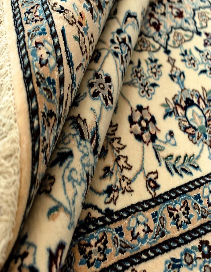Detail image of  4' 2 x 6' 7 Nain Rug