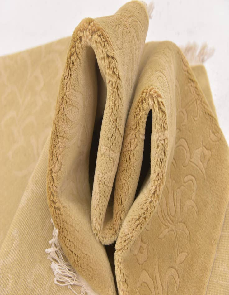 Detail image of  4' 7 x 6' 7  Hand Knotted Nepal Wool Rug