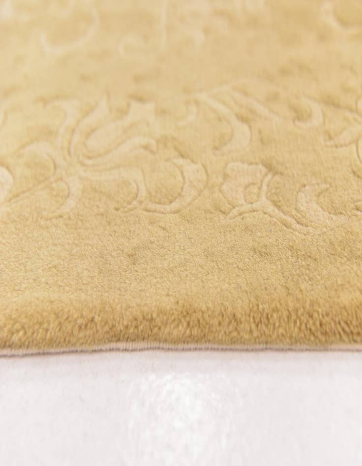 Detail image of  4' 7 x 6' 7  Hand Knotted Nepal Wool Rug