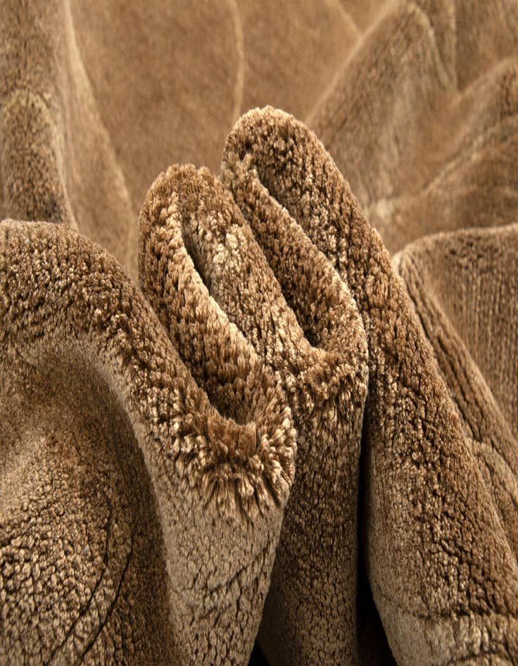 Detail image of  4' 9 x 6' 8  Hand Knotted Odegard Rug