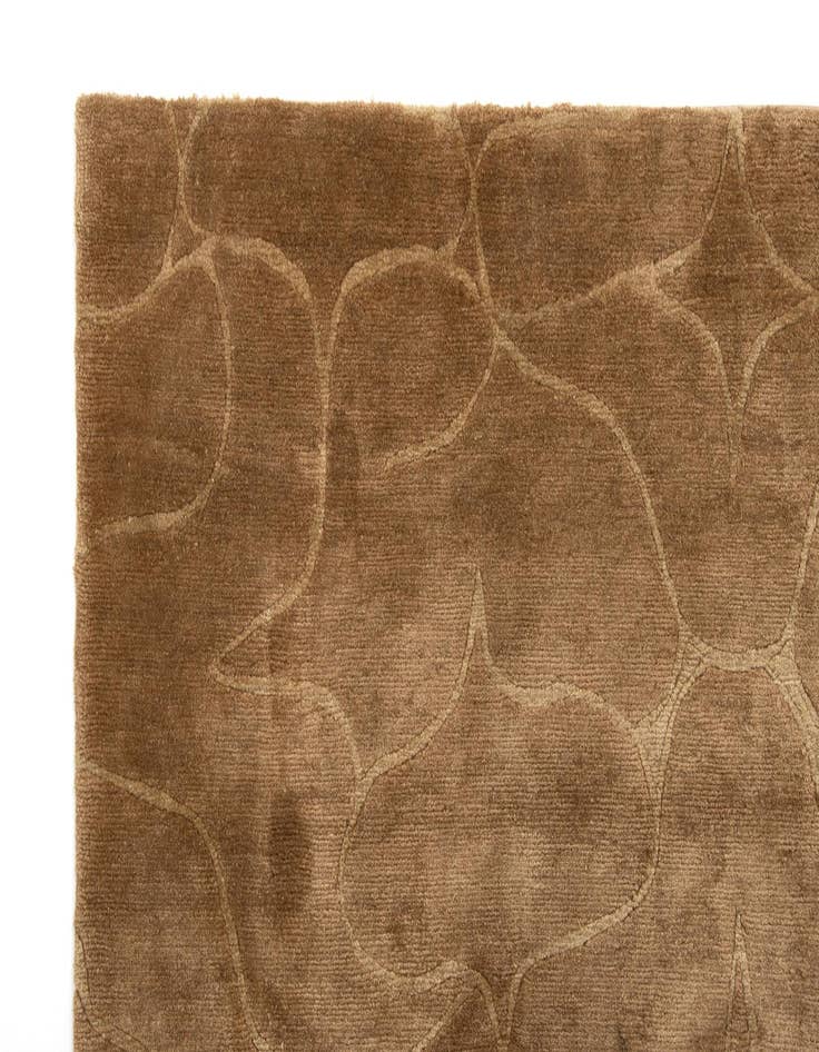 Detail image of  4' 9 x 6' 8  Hand Knotted Odegard Rug