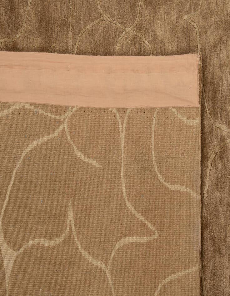 Detail image of  4' 9 x 6' 8  Hand Knotted Odegard Rug