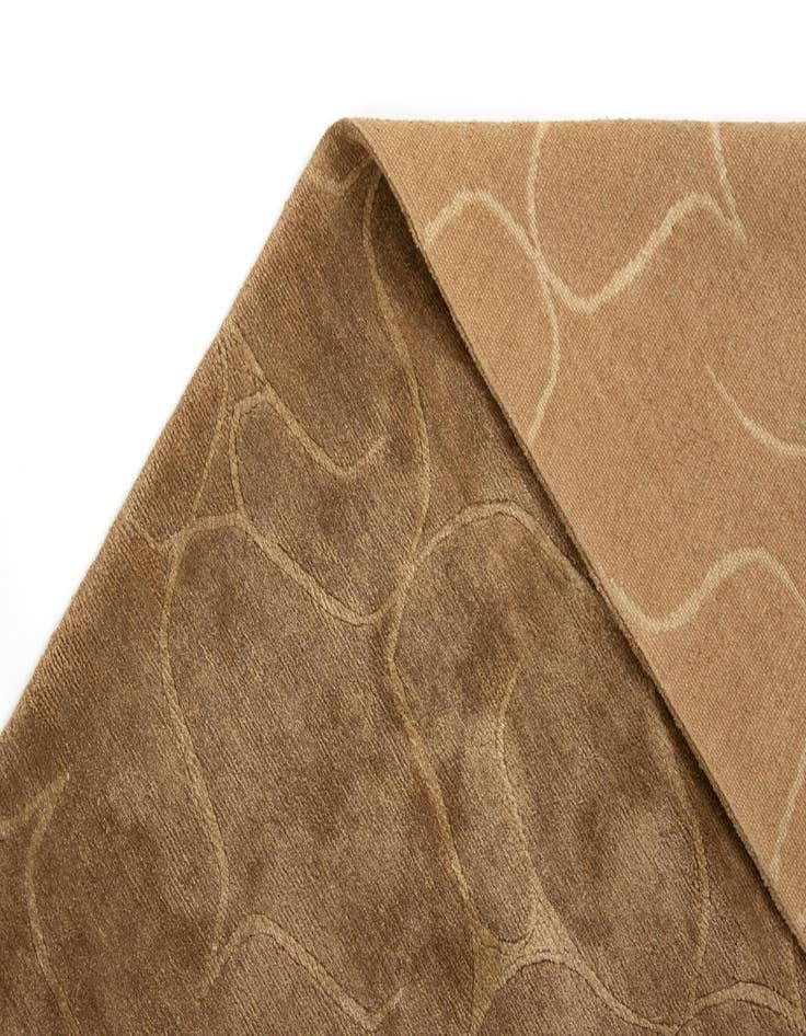 Detail image of  4' 9 x 6' 8  Hand Knotted Odegard Rug