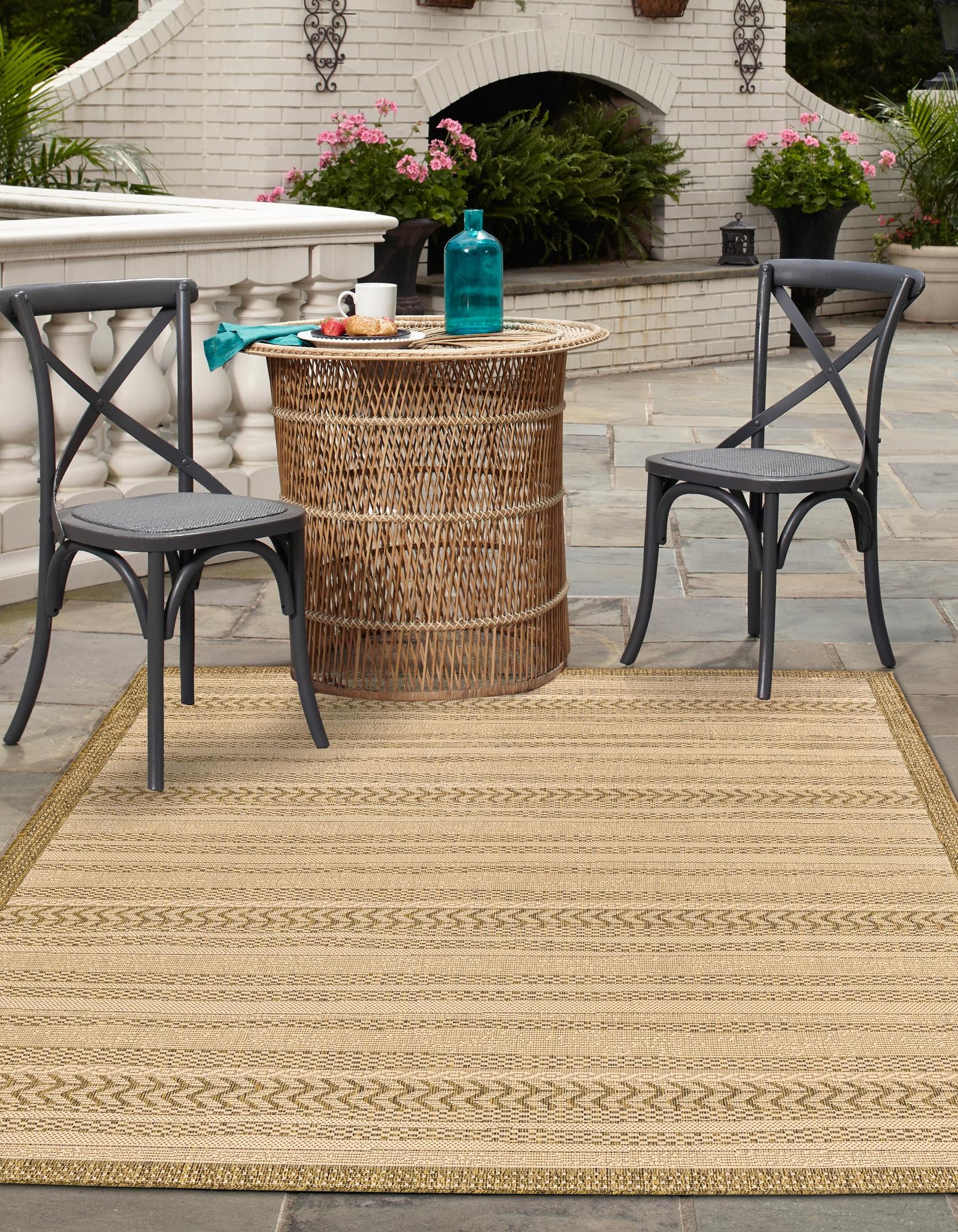 Beige 5' 3 x 8' Border Indoor / Outdoor Rug | Rugs.com