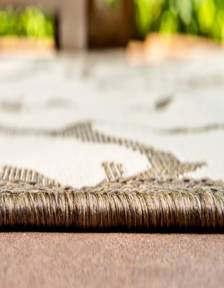 Detail image of  6' x 9'  Washable Botanical Indoor / Outdoor Rug