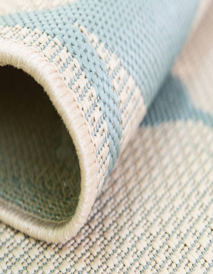 Detail image of  4' x 6'  Washable Botanical Indoor / Outdoor Rug