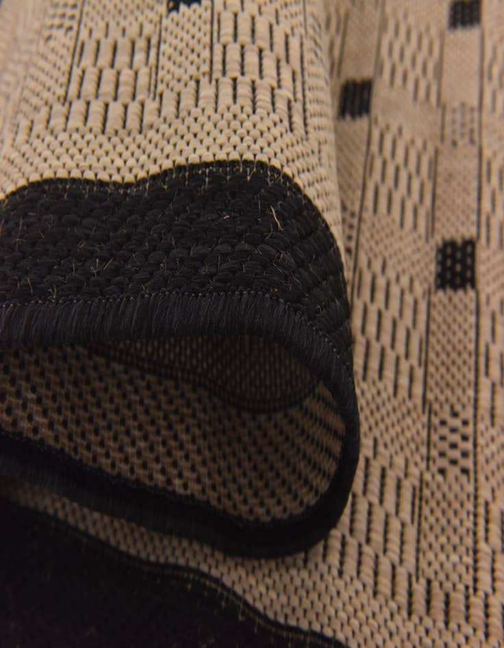 Detail image of  2' x 3' 6  Washable Modern Indoor / Outdoor Rug