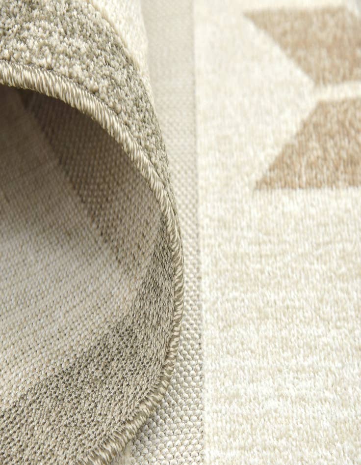 Detail image of  7' x 10'  Washable Modern Indoor / Outdoor Rug