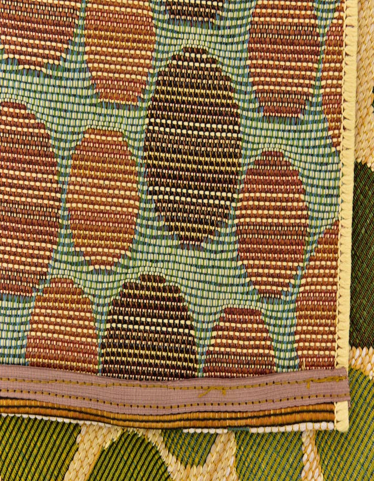 Detail image of  4' x 6'  Washable Modern Indoor / Outdoor Rug