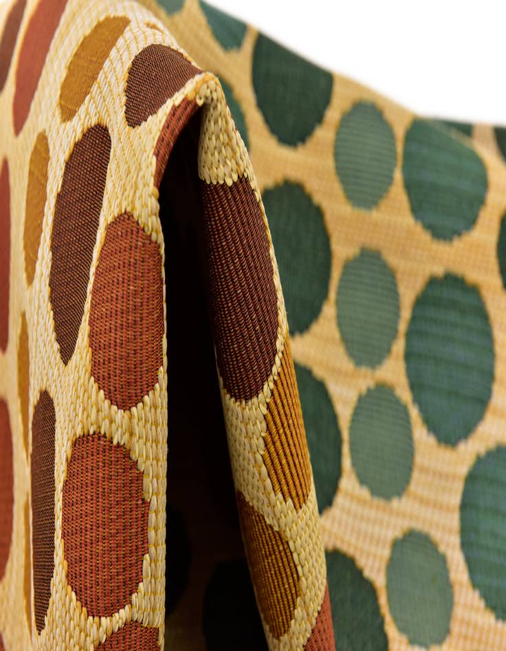 Detail image of  4' x 6'  Washable Modern Indoor / Outdoor Rug