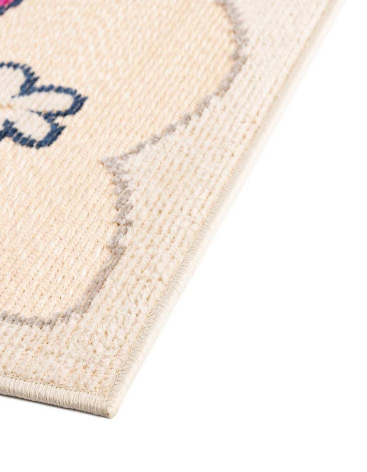 Detail image of  5' 3 x 7' 7  Washable  Indoor / Outdoor Rug