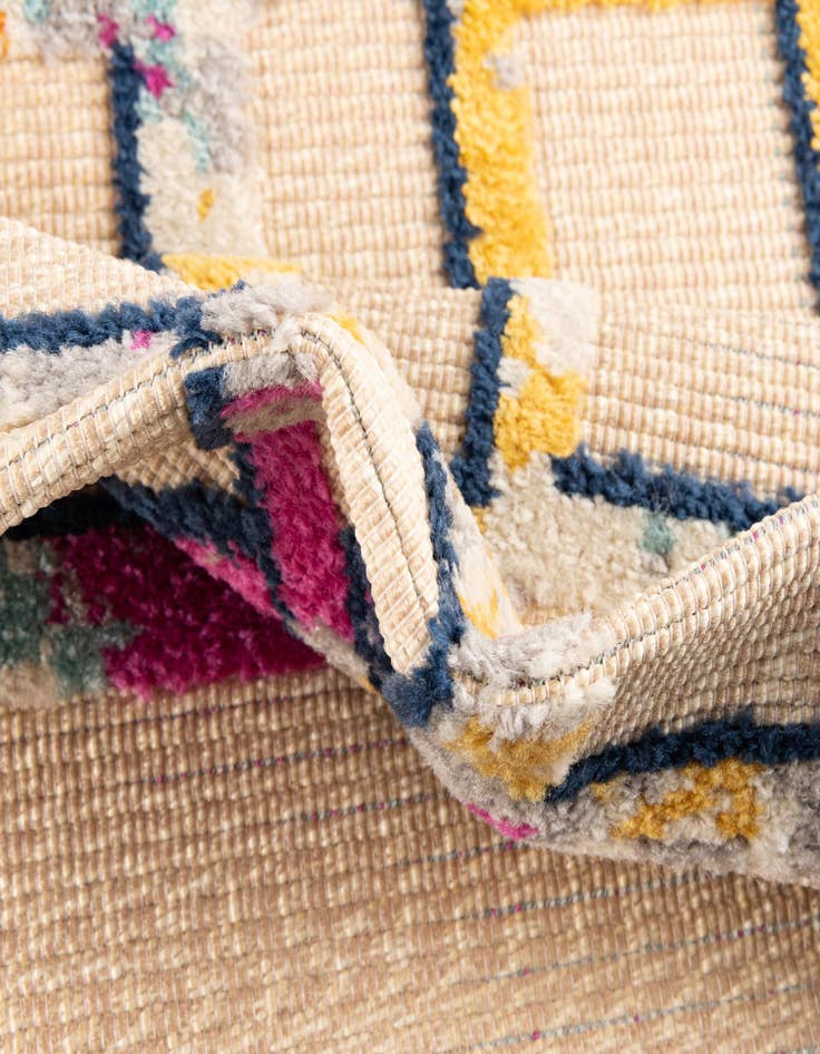 Detail image of  5' 3 x 7' 7  Washable  Indoor / Outdoor Rug