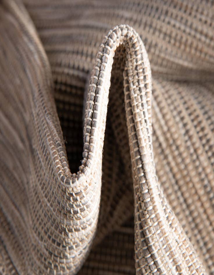 Detail image of  6' 3 x 9'  Washable Solid Indoor / Outdoor Rug