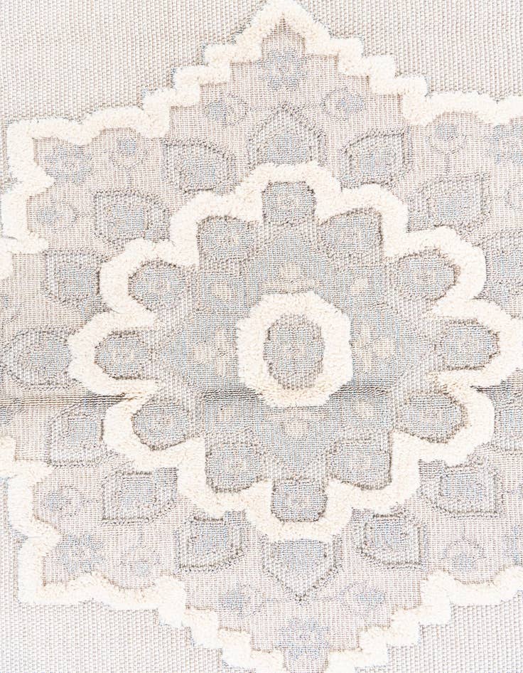 Detail image of  5' 2 x 7' 5  Washable Traditional Indoor / Outdoor Rug