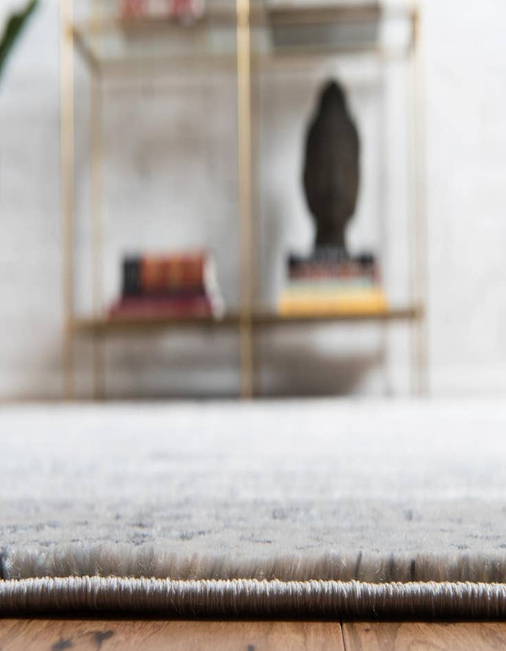 Detail image of  4' x 6' Oxfordshire Rug