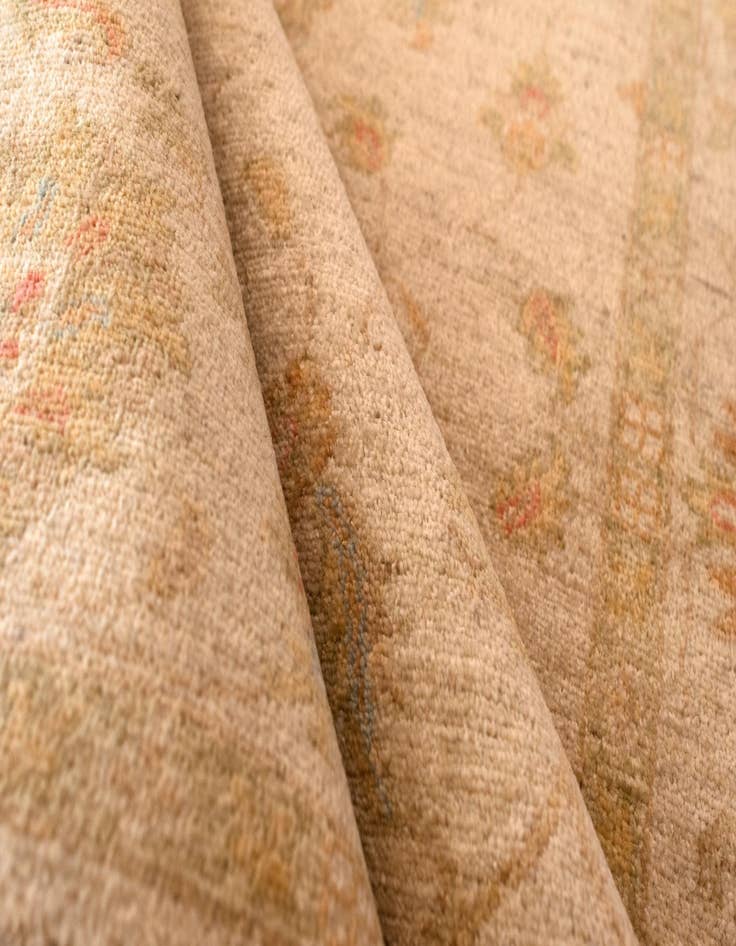 Detail image of  5' x 6' 6 Peshawar Ziegler Wool Rug