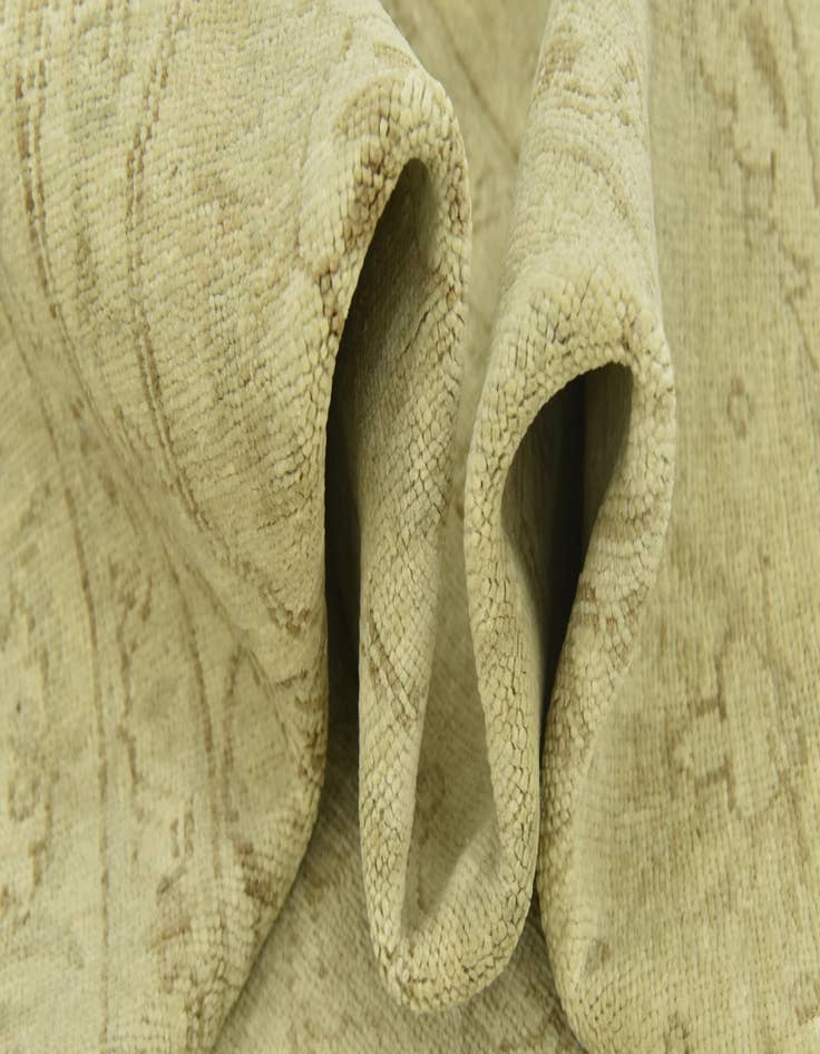 Detail image of  5' 7 x 7' 9  Hand Knotted Peshawar Ziegler Wool Rug