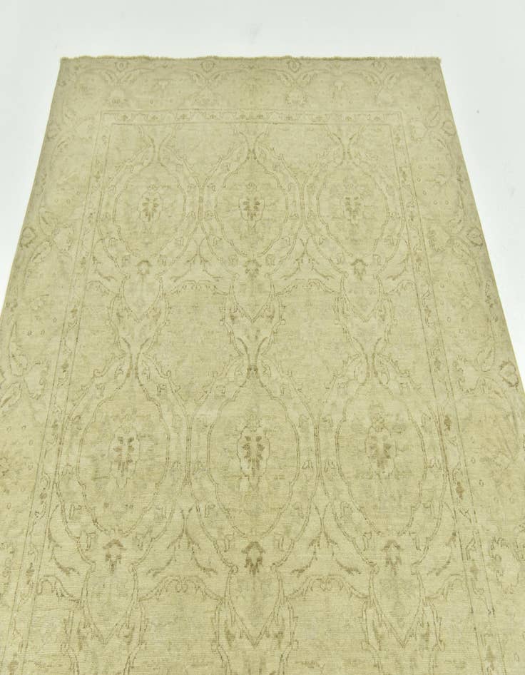 Detail image of  5' 7 x 7' 9  Hand Knotted Peshawar Ziegler Wool Rug