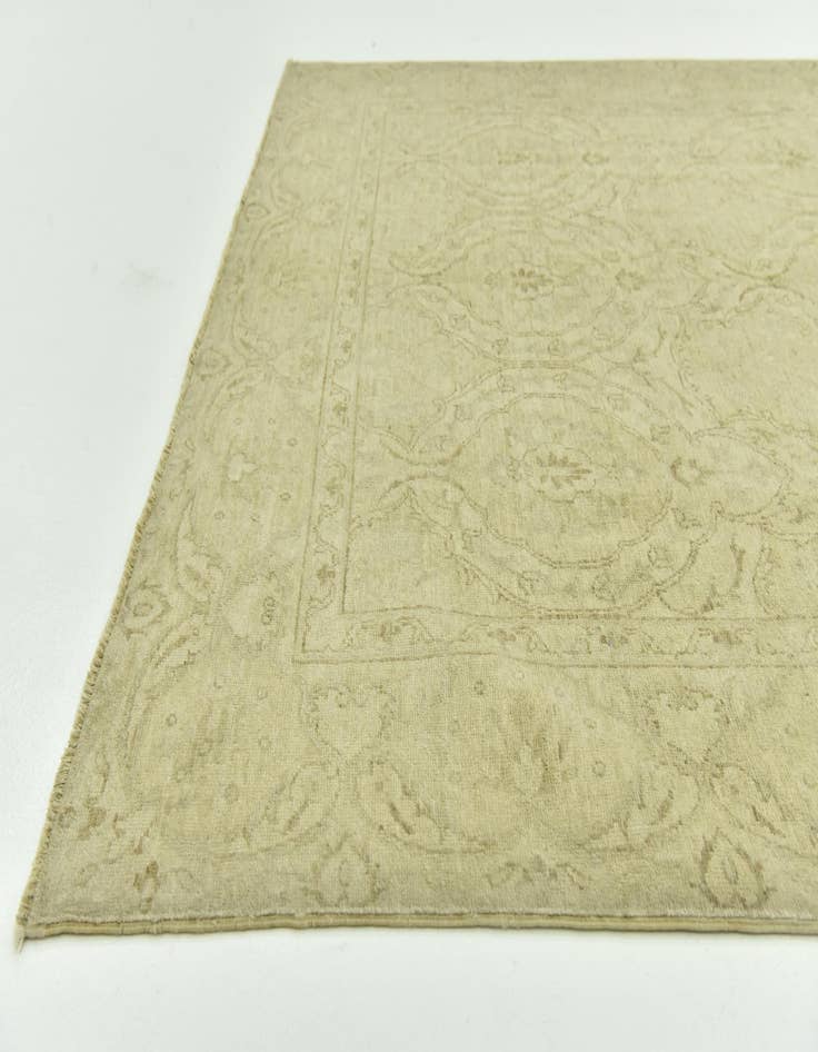 Detail image of  5' 7 x 7' 9  Hand Knotted Peshawar Ziegler Wool Rug