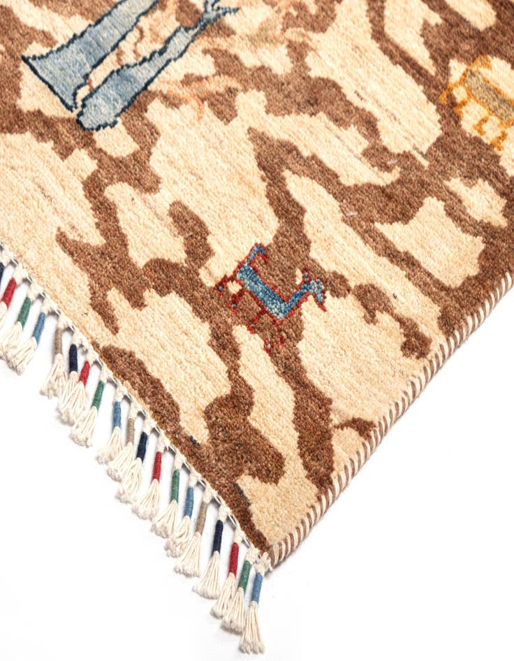 Detail image of  10' x 13' 1 Rubin Wool Rug