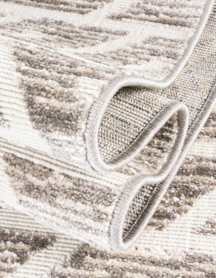 Detail image of  5' x 8'  Washable Sabrina Soto Aston Indoor / Outdoor Rug