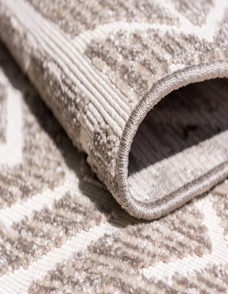 Detail image of  5' x 8'  Washable Sabrina Soto Aston Indoor / Outdoor Rug