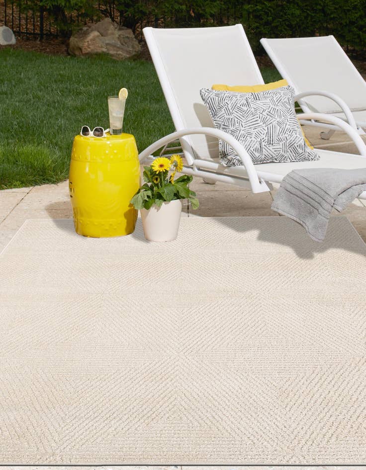 Detail image of  4' x 6'  Washable Sabrina Soto Indoor / Outdoor Rug