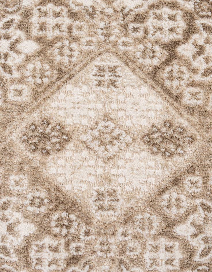 Detail image of  5' x 7' 7 Santiago Rug